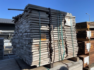 Ca. 900x Ipé hardhouten planken fijnbezaagd, 27x80mm, lengte 36/95cm,